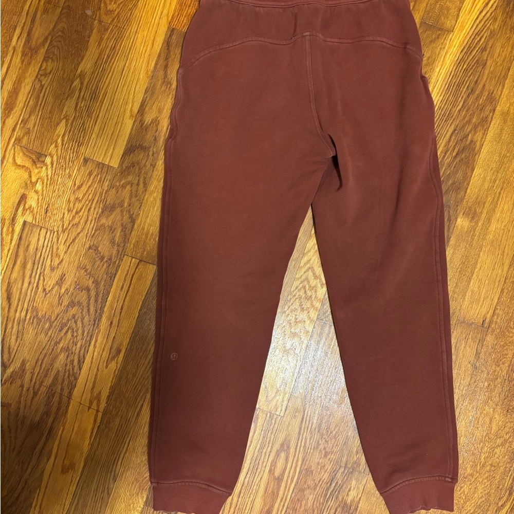 Lululemon Scuba Joggers - Picture 2 of 3